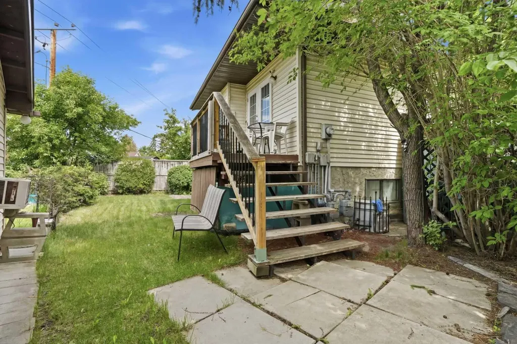 40 Mckerrell Close SE Calgary AB T2Z 1M7