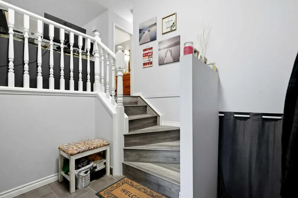 40 Mckerrell Close SE Calgary AB T2Z 1M7