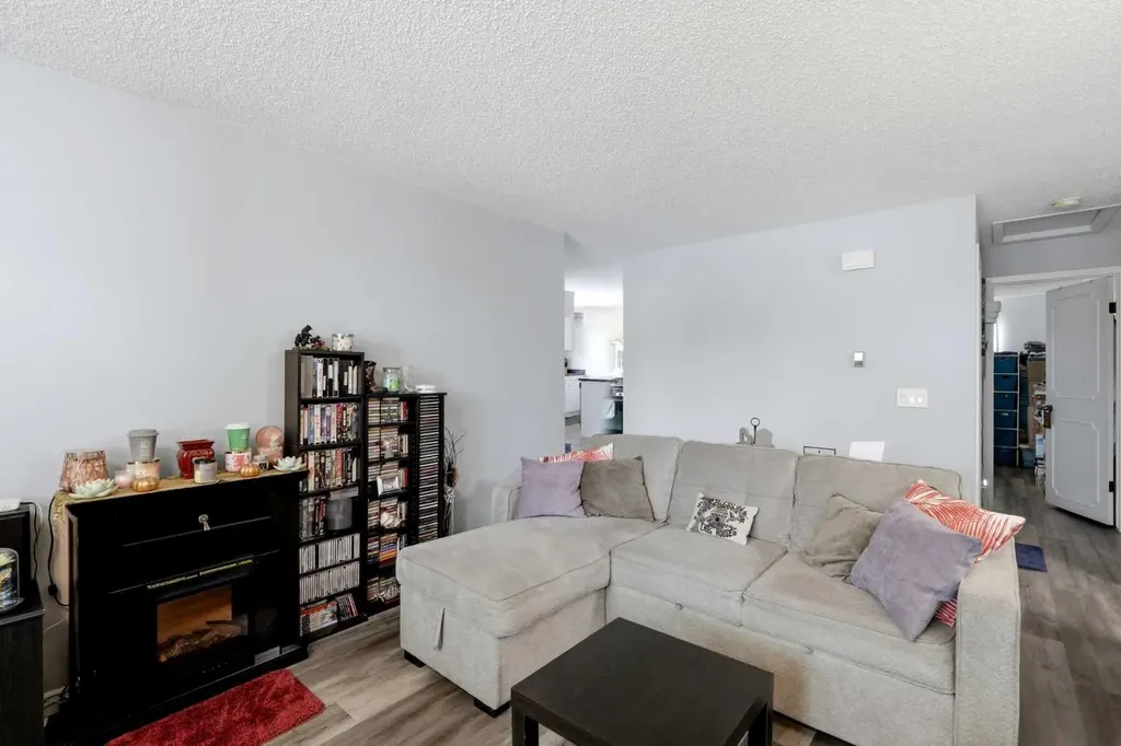 40 Mckerrell Close SE Calgary AB T2Z 1M7