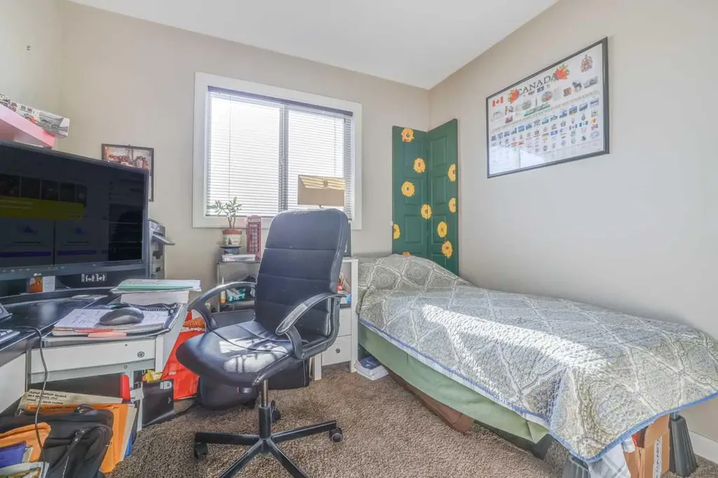 29 Redstone Common NE Calgary AB T3N 0K3