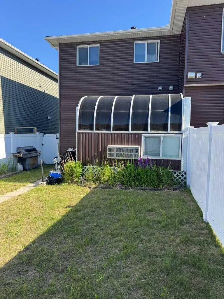 29 Redstone Common NE Calgary AB T3N 0K3