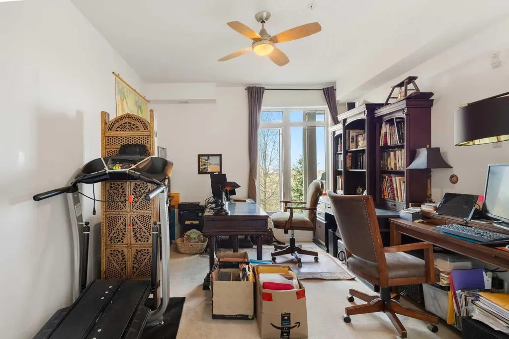 8 Hemlock Crescent SW Calgary AB T3C 2Z1