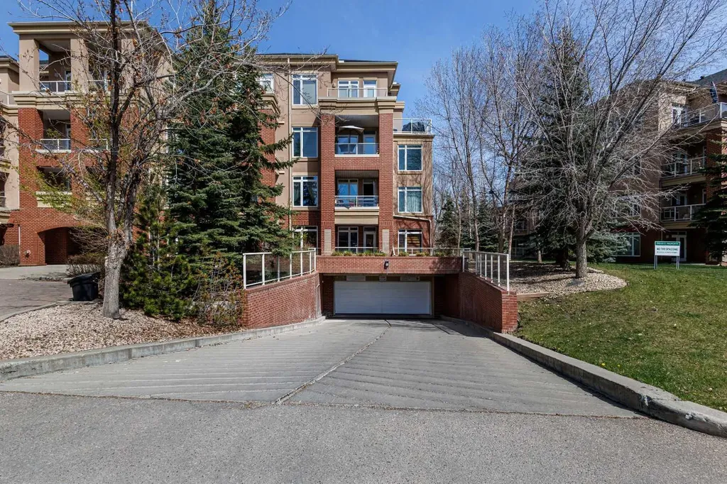 8 Hemlock Crescent SW Calgary AB T3C 2Z1
