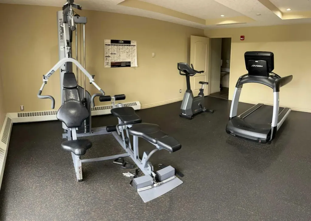 3111 34 Avenue NW Calgary AB T2L0Y2