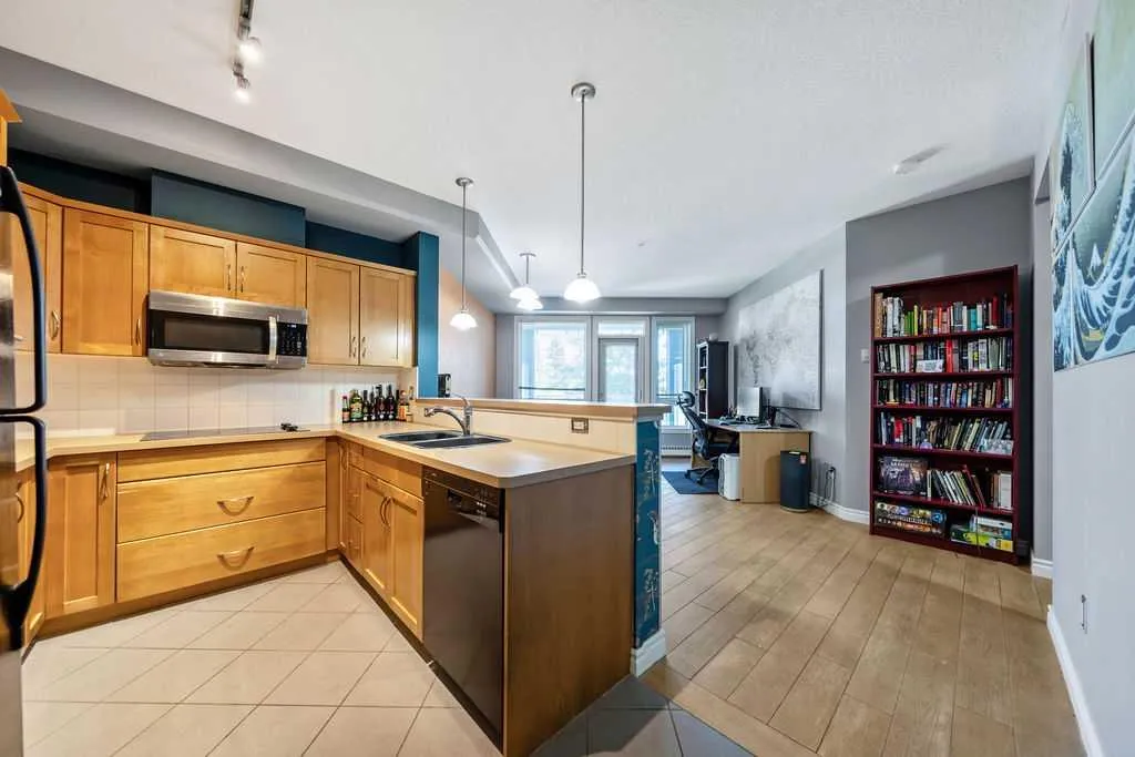 3111 34 Avenue NW Calgary AB T2L0Y2