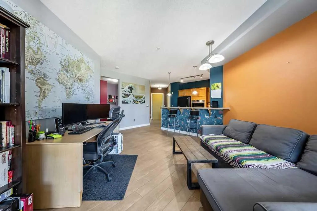 3111 34 Avenue NW Calgary AB T2L0Y2