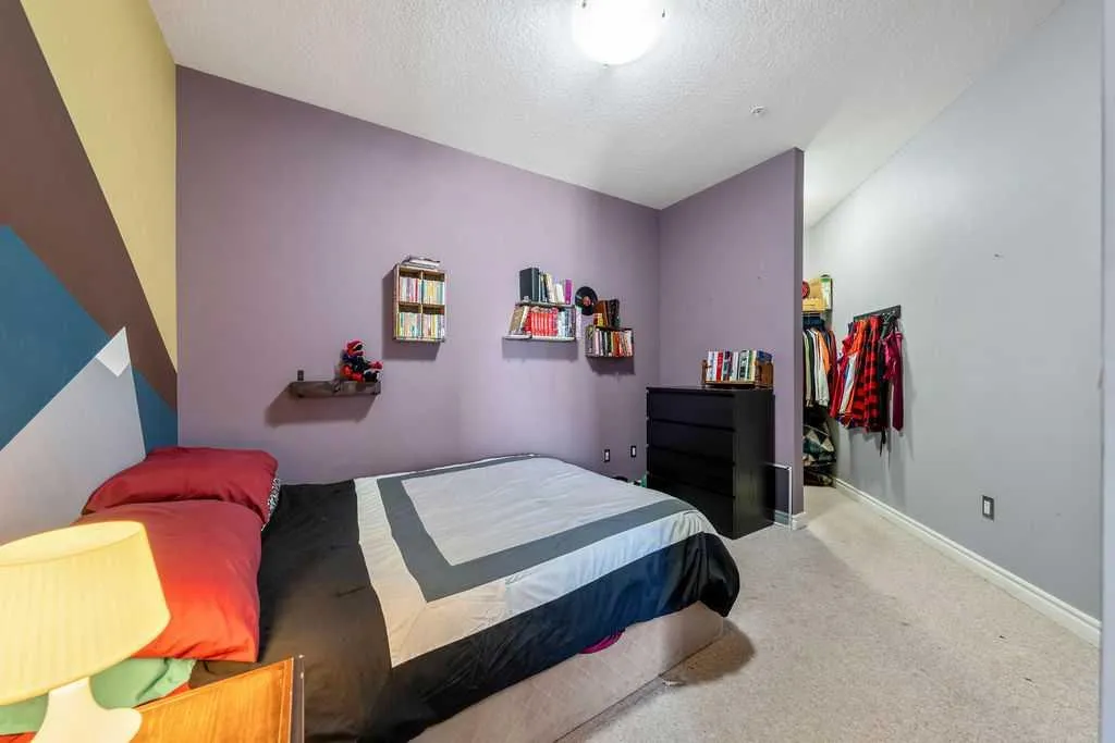 3111 34 Avenue NW Calgary AB T2L0Y2