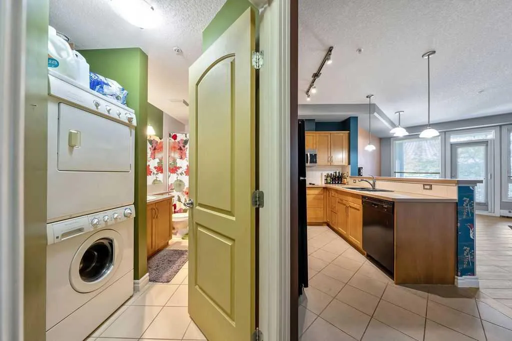 3111 34 Avenue NW Calgary AB T2L0Y2