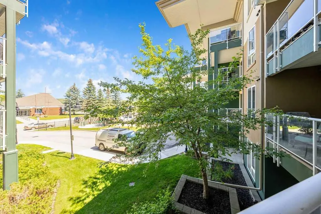 3111 34 Avenue NW Calgary AB T2L0Y2
