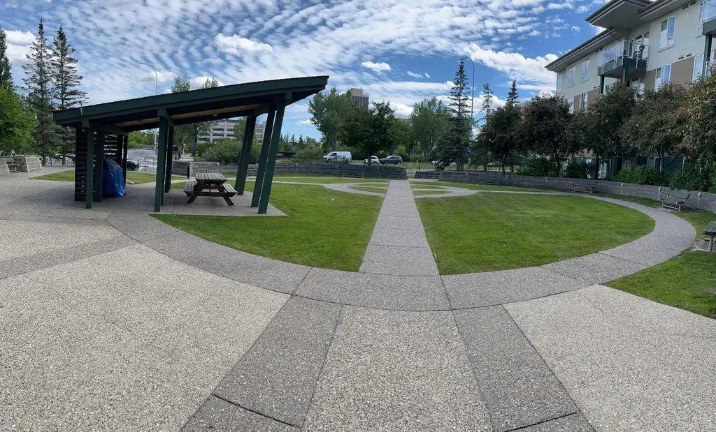 3111 34 Avenue NW Calgary AB T2L0Y2