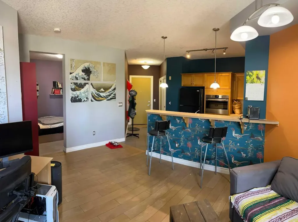 3111 34 Avenue NW Calgary AB T2L0Y2