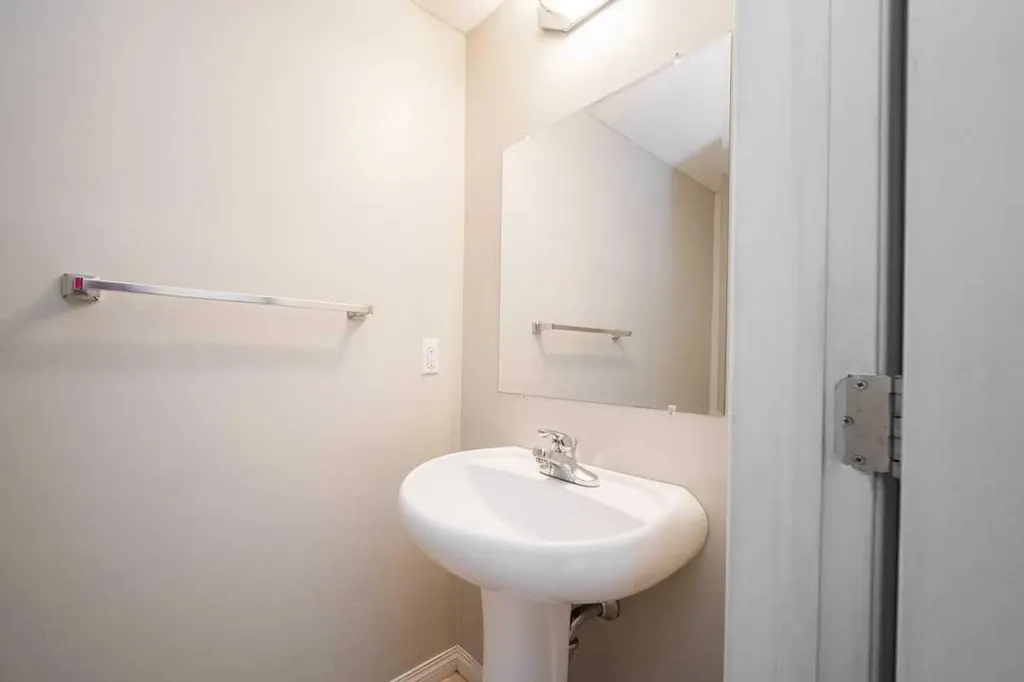 123 Arabian Drive Fort Mcmurray AB T9H5N9