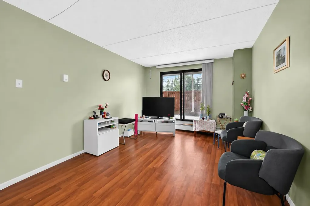 5204 Dalton Drive NW Calgary AB T3A 3H1