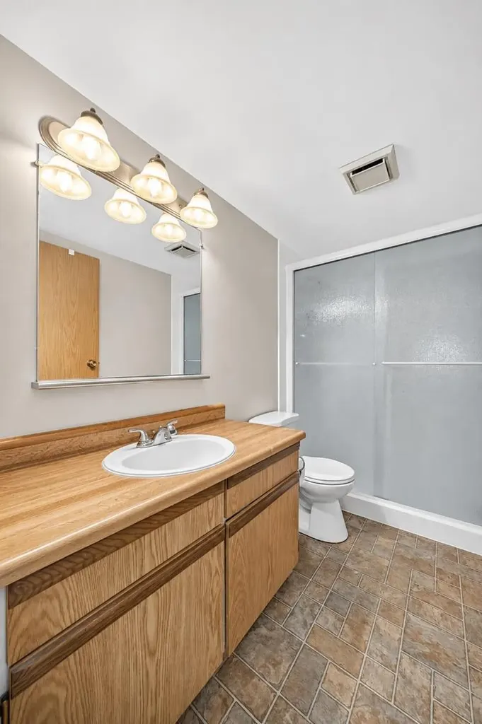 5204 Dalton Drive NW Calgary AB T3A 3H1