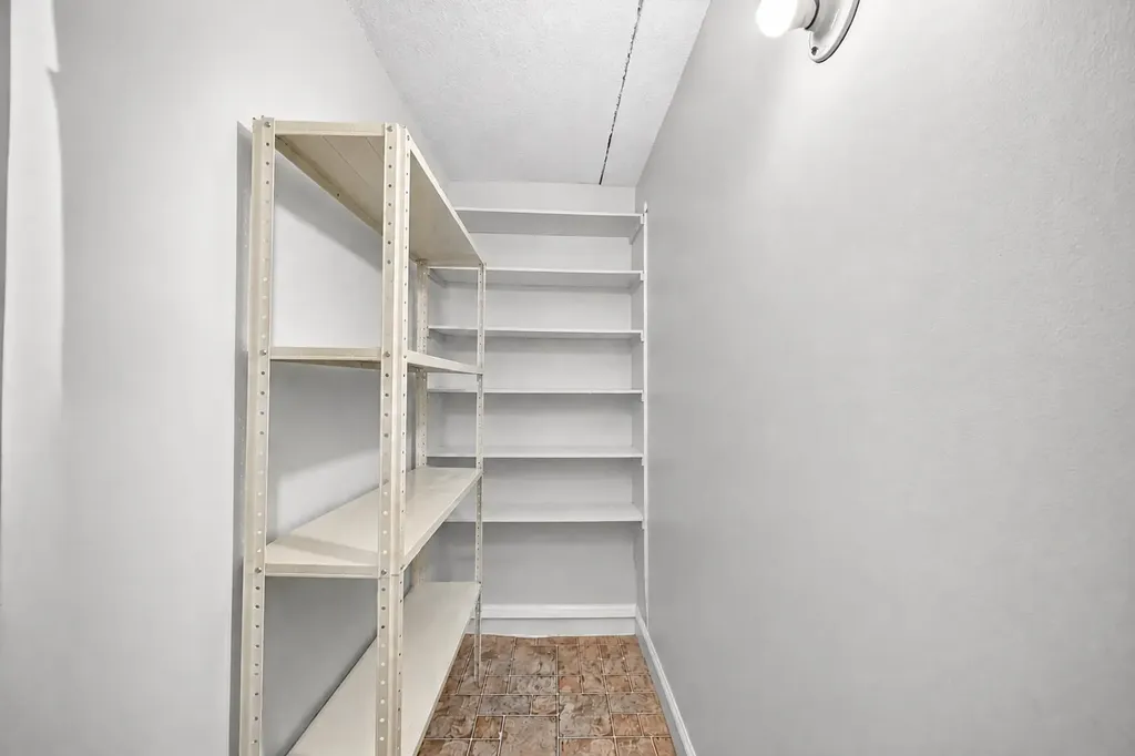 5204 Dalton Drive NW Calgary AB T3A 3H1