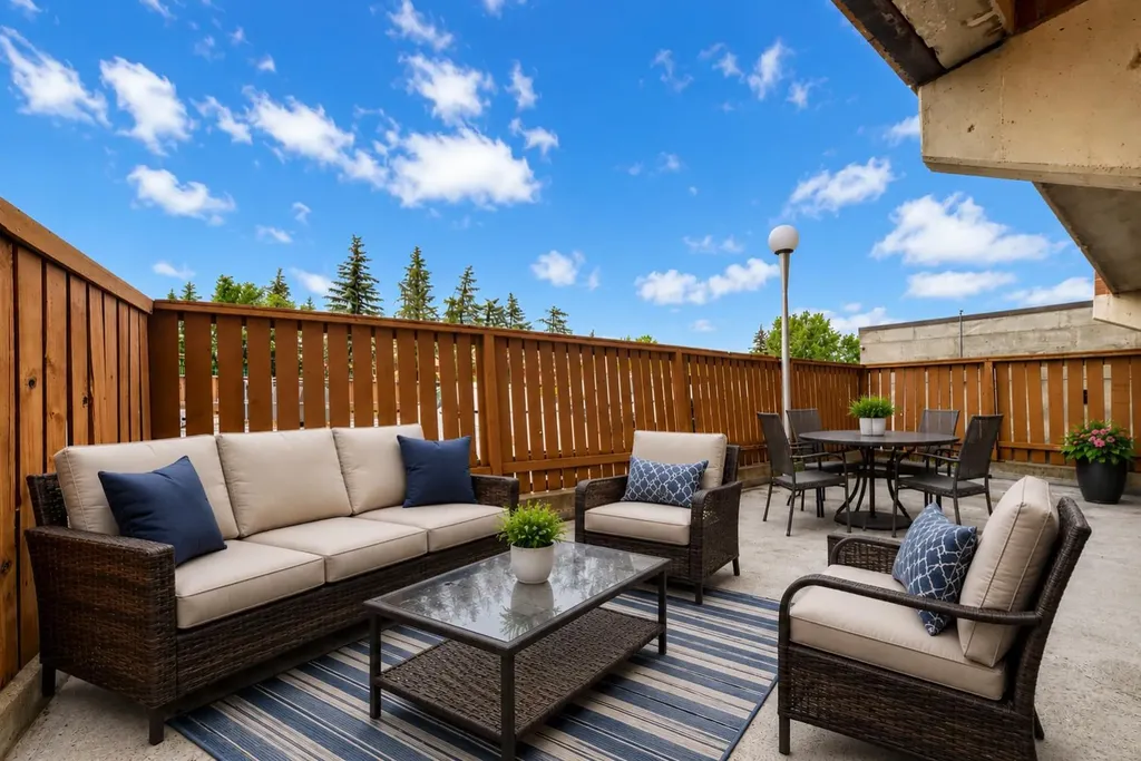 5204 Dalton Drive NW Calgary AB T3A 3H1