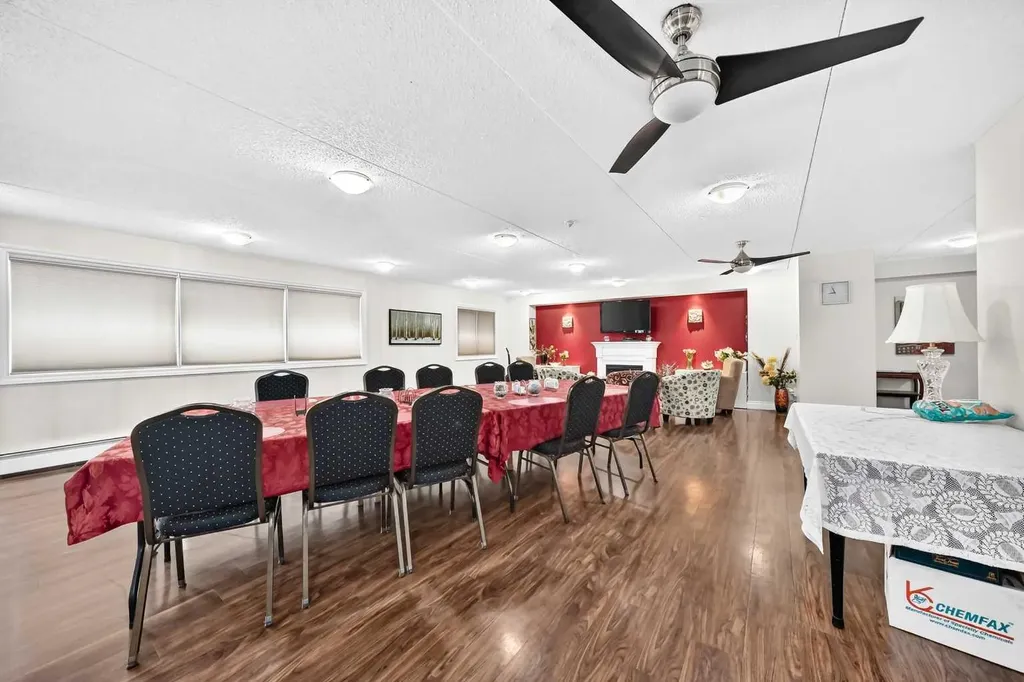 5204 Dalton Drive NW Calgary AB T3A 3H1