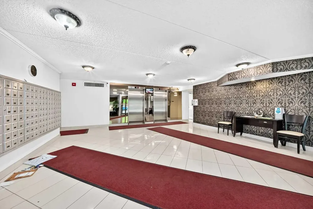 5204 Dalton Drive NW Calgary AB T3A 3H1