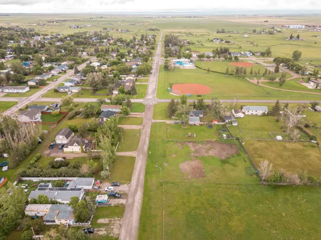 225 5th Street Stirling AB T0K2E0