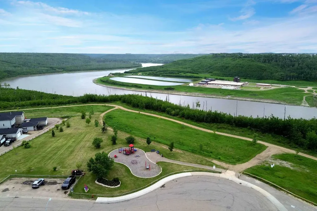 868 Athabasca Avenue Fort Mcmurray AB T9J 1H7