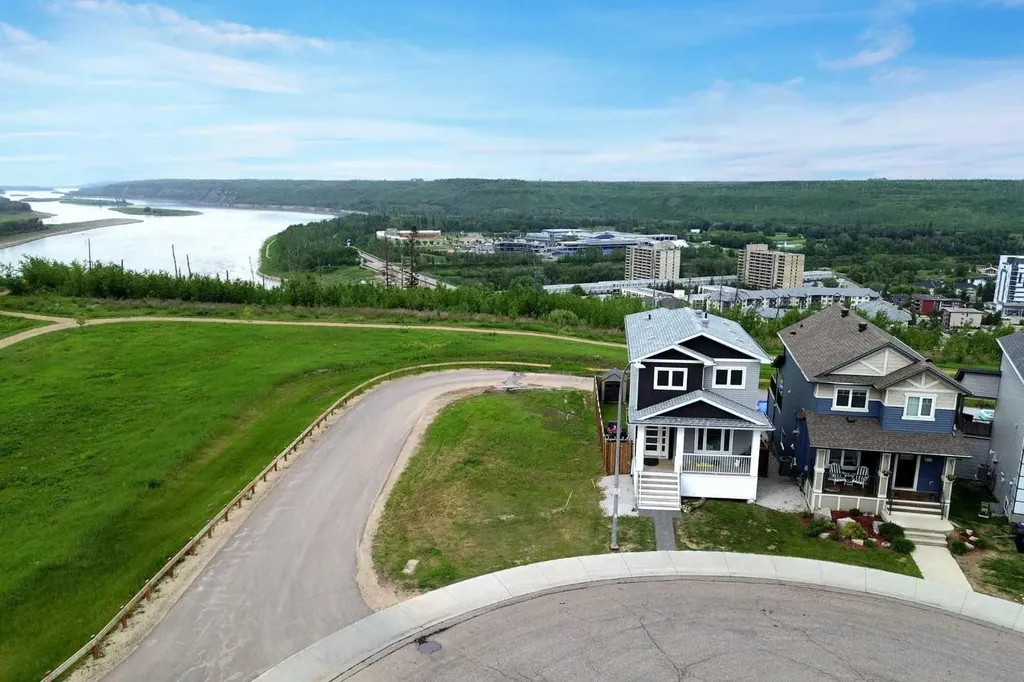 868 Athabasca Avenue Fort Mcmurray AB T9J 1H7