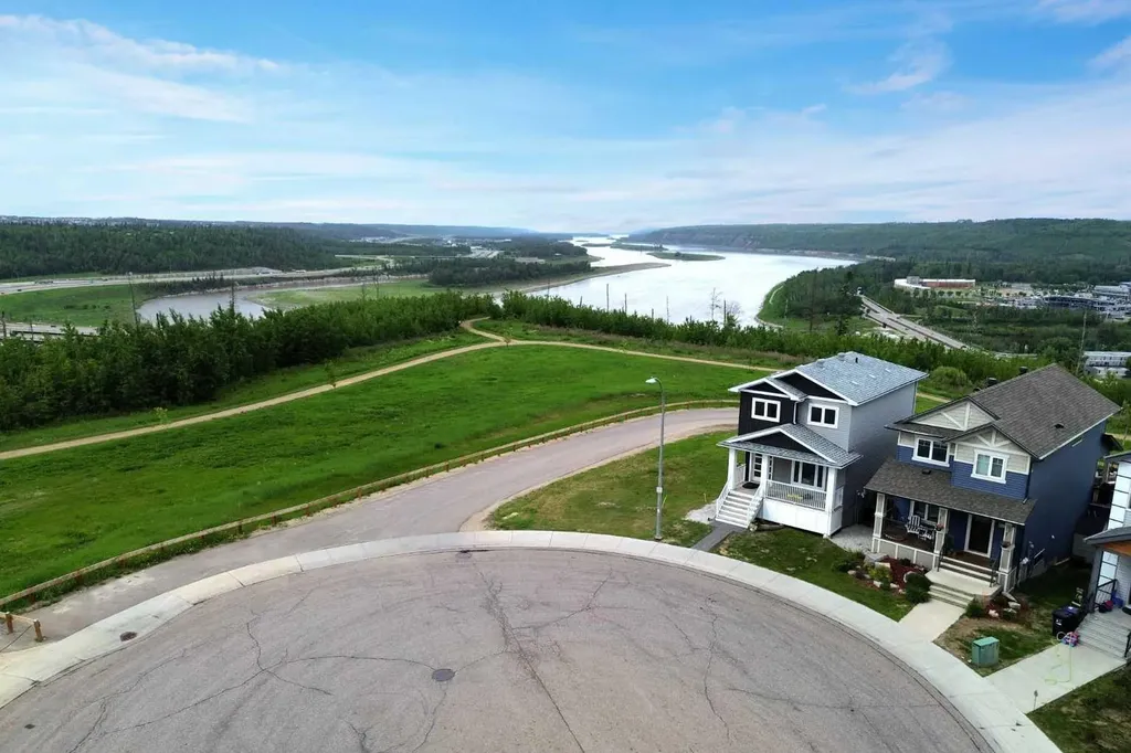 868 Athabasca Avenue Fort Mcmurray AB T9J 1H7