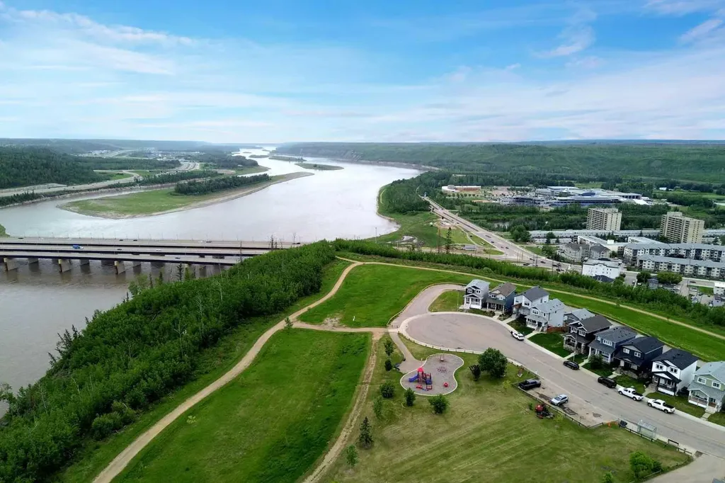 868 Athabasca Avenue Fort Mcmurray AB T9J 1H7