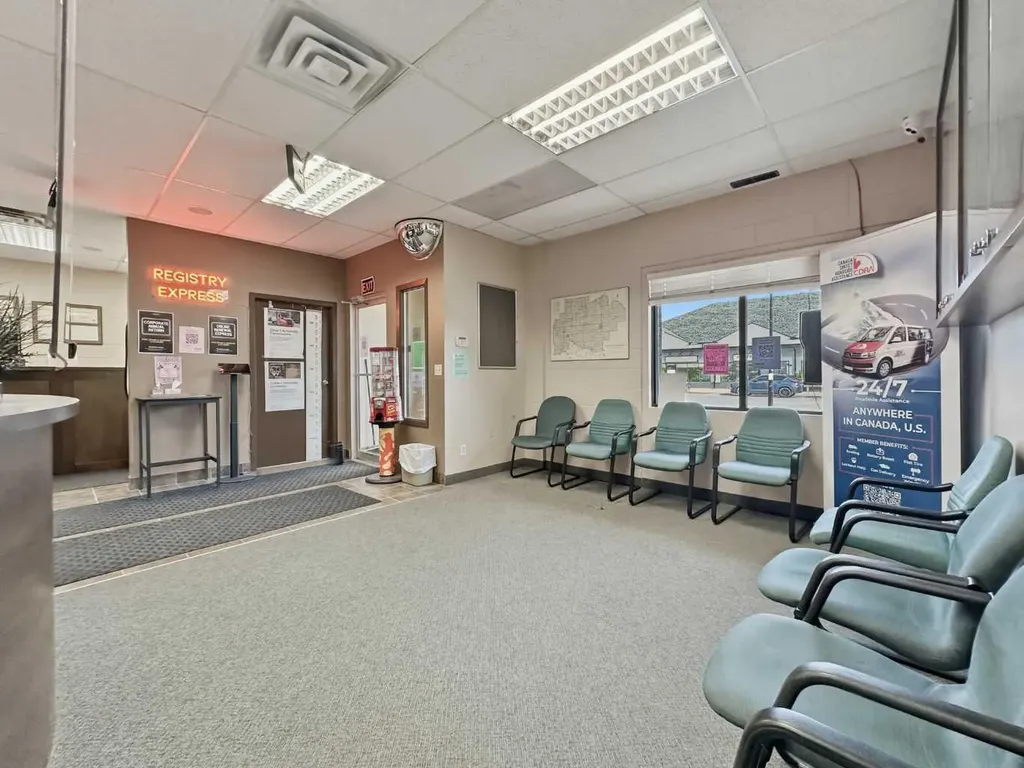 233 3 Avenue Strathmore AB T4A 0X8
