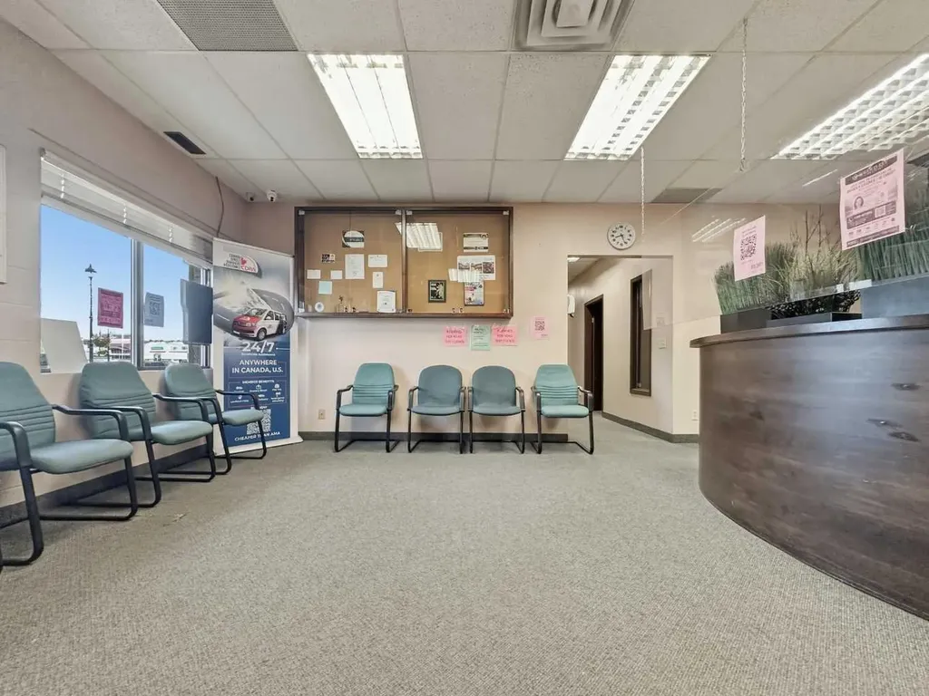 233 3 Avenue Strathmore AB T4A 0X8