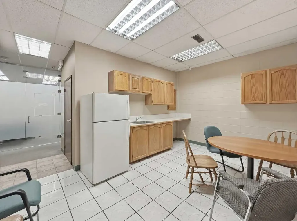 233 3 Avenue Strathmore AB T4A 0X8