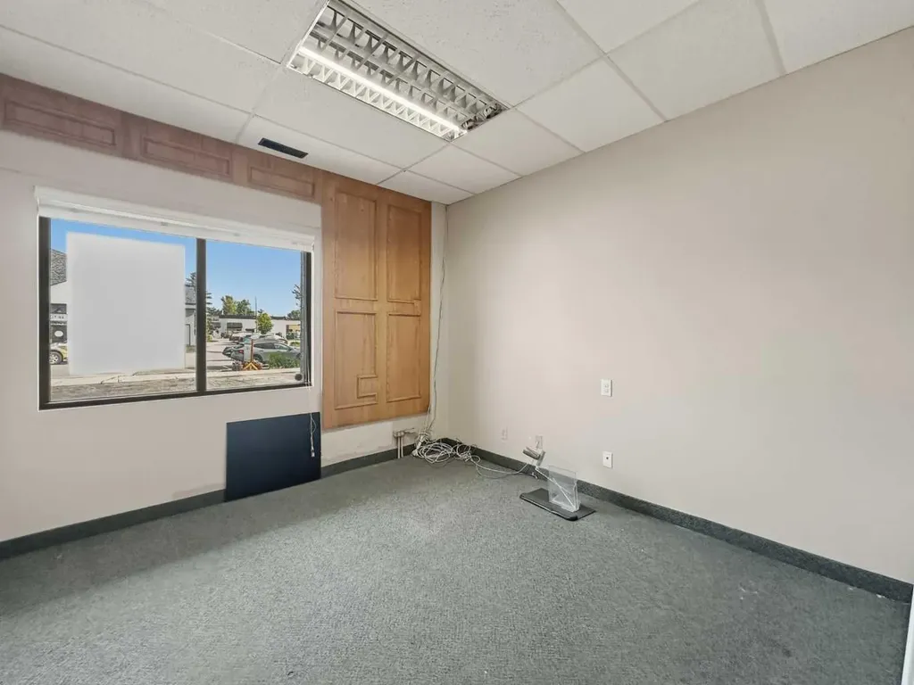 233 3 Avenue Strathmore AB T4A 0X8