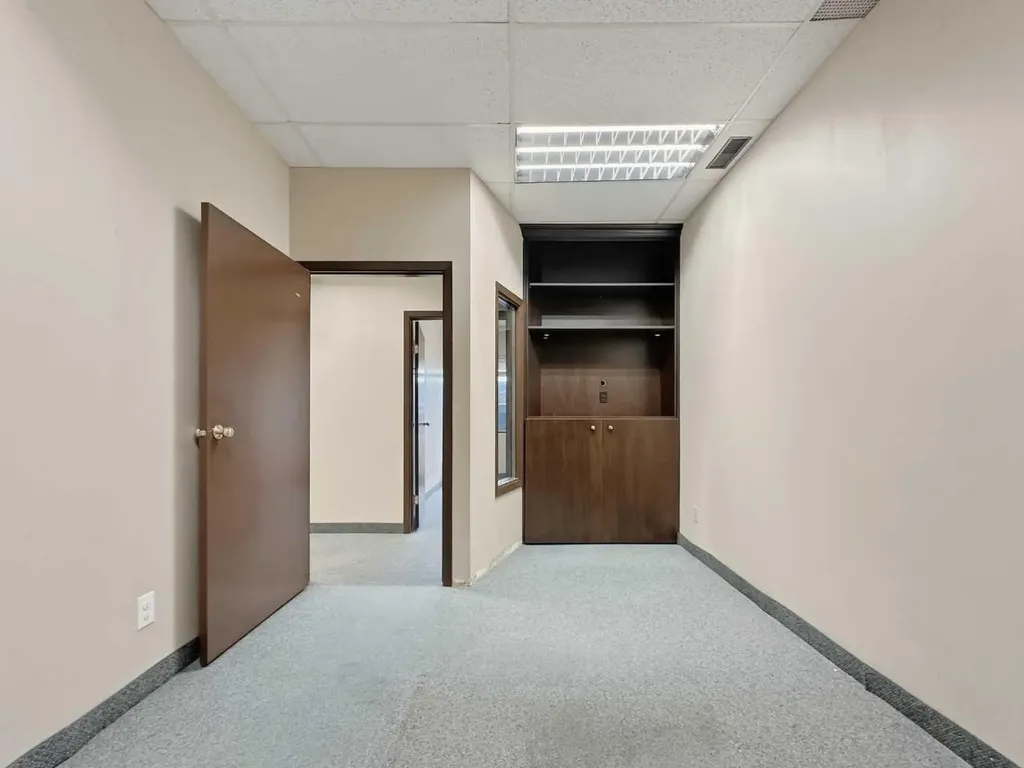 233 3 Avenue Strathmore AB T4A 0X8