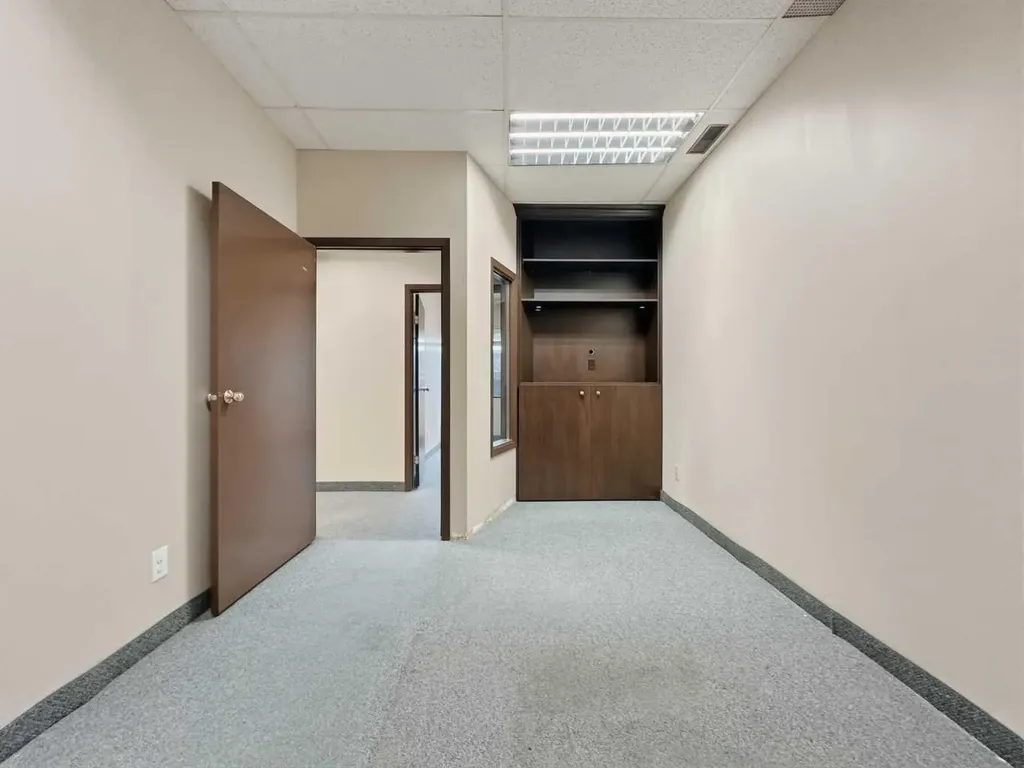 233 3 Avenue Strathmore AB T4A 0X8
