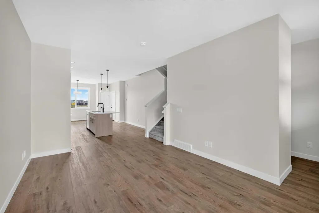 26 Starling Boulevard NW Calgary AB T3P 2V7