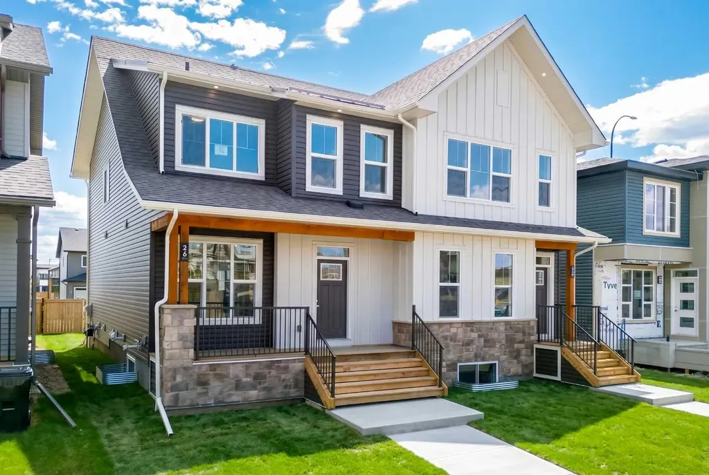 26 Starling Boulevard NW Calgary AB T3P 2V7