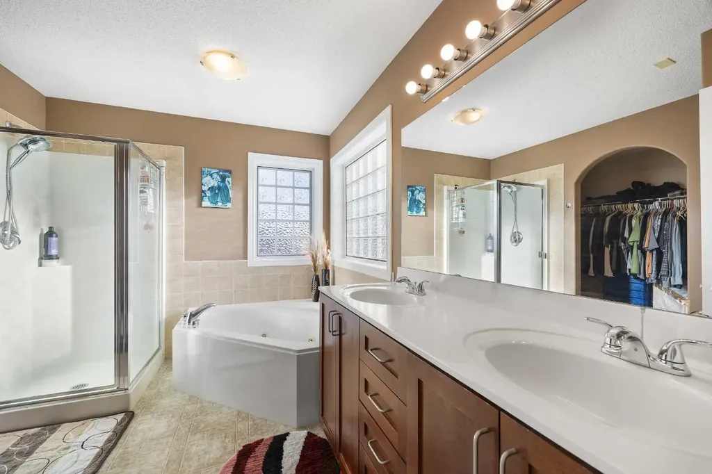 67 Evansmeade Crescent NW Calgary AB T3P 1B9