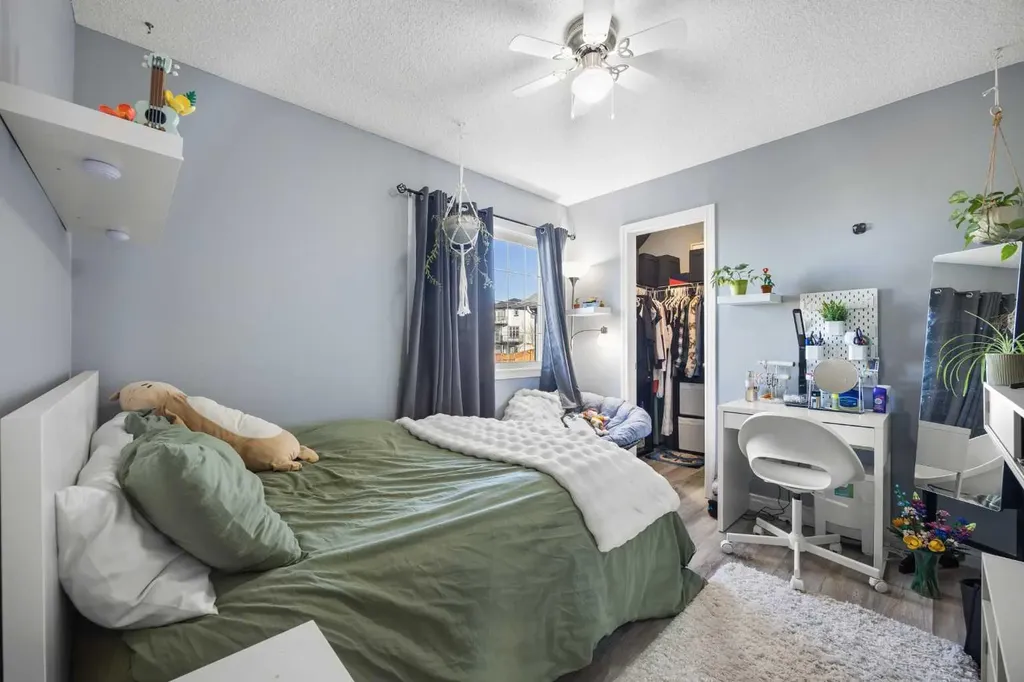 67 Evansmeade Crescent NW Calgary AB T3P 1B9