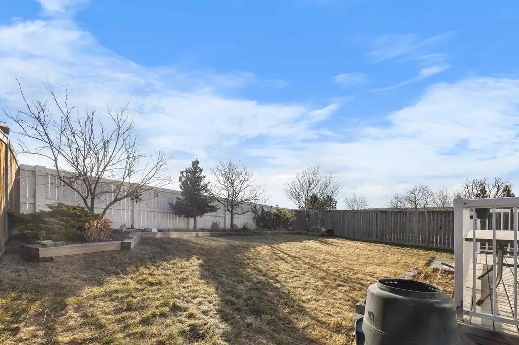 67 Evansmeade Crescent NW Calgary AB T3P 1B9
