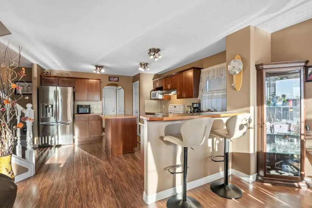 67 Evansmeade Crescent NW Calgary AB T3P 1B9