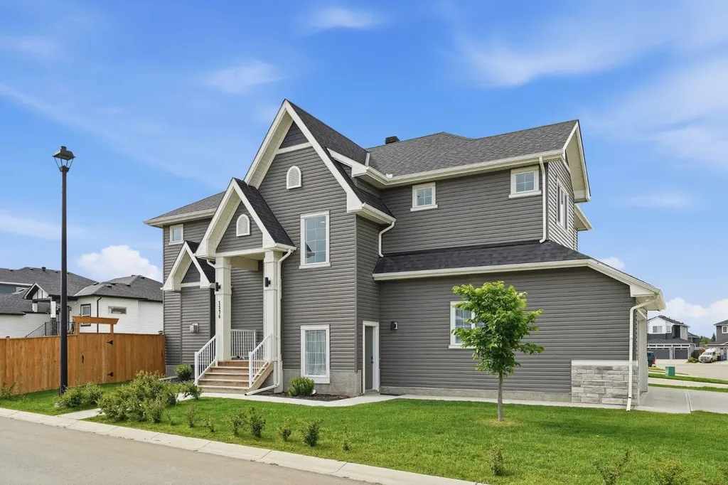 1376 Price Road Carstairs AB T0M 0N0