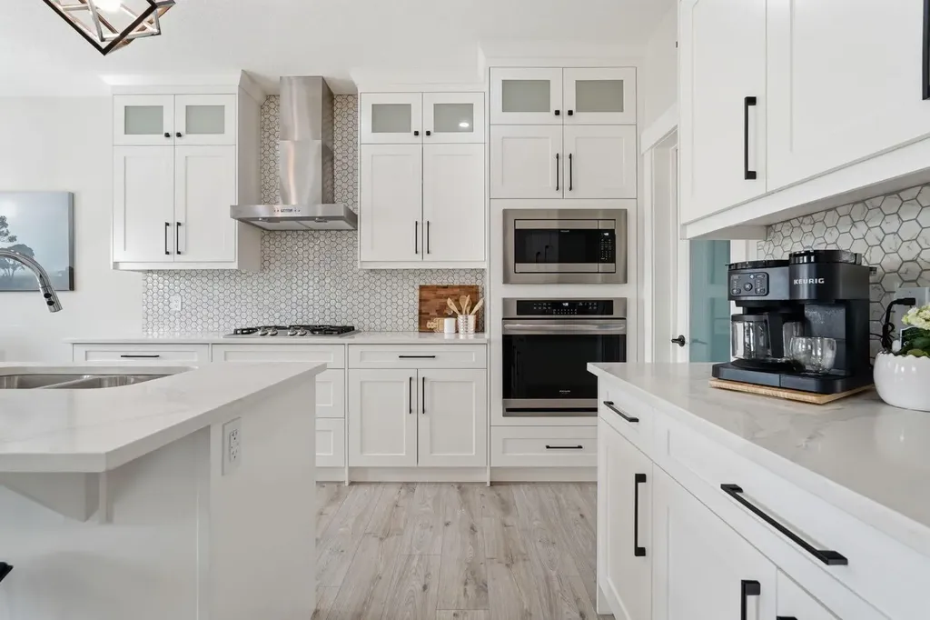 1376 Price Road Carstairs AB T0M 0N0