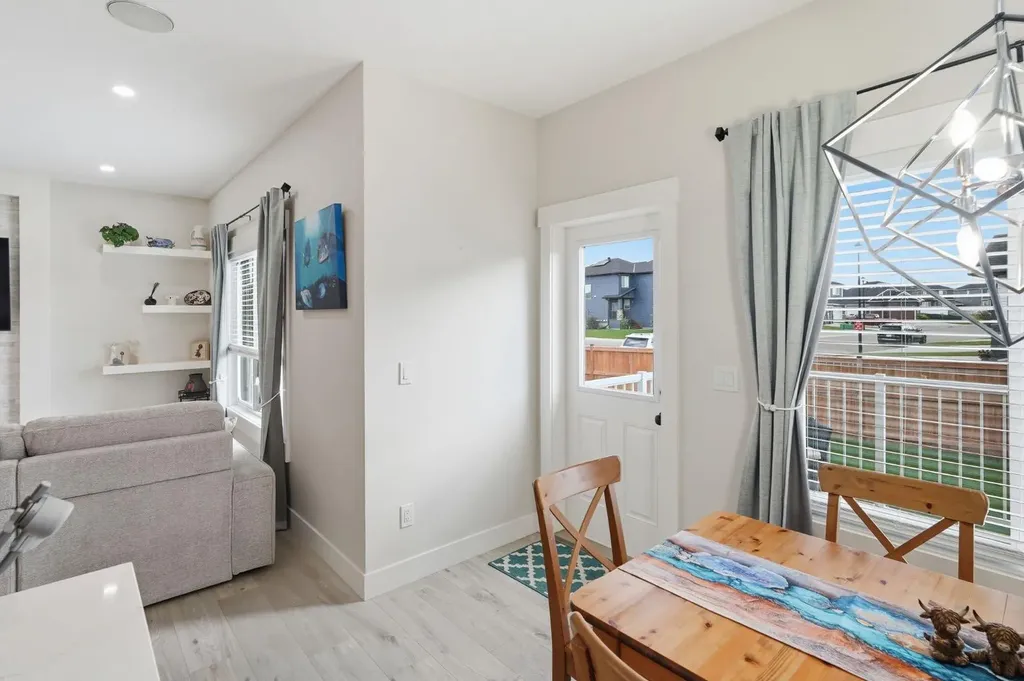 1376 Price Road Carstairs AB T0M 0N0