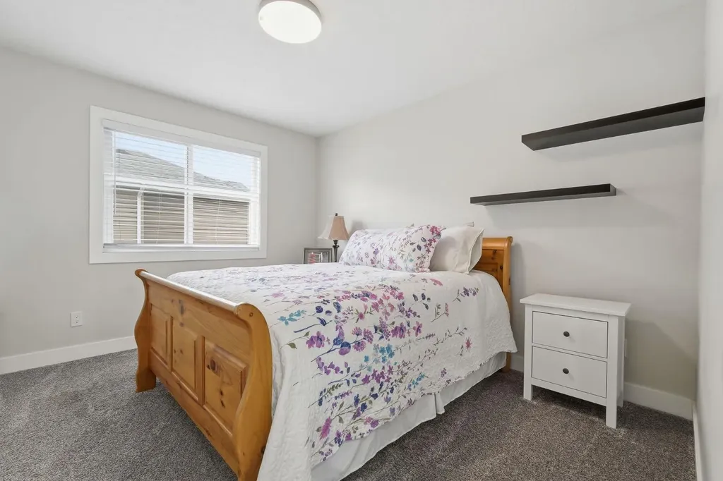 1376 Price Road Carstairs AB T0M 0N0