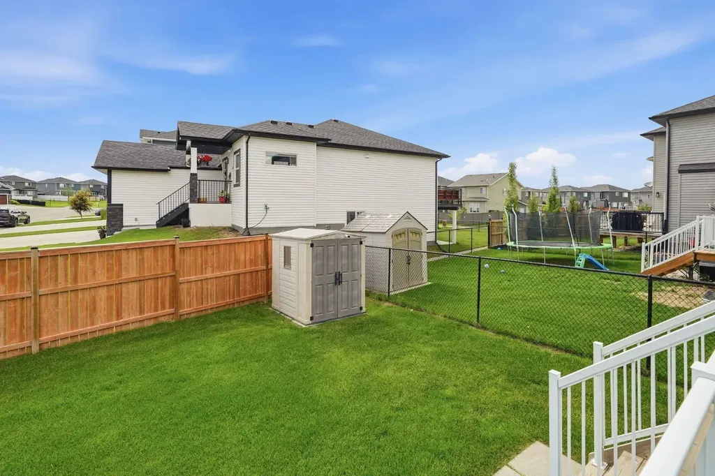 1376 Price Road Carstairs AB T0M 0N0