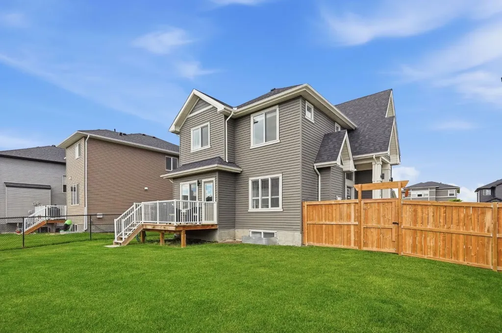 1376 Price Road Carstairs AB T0M 0N0