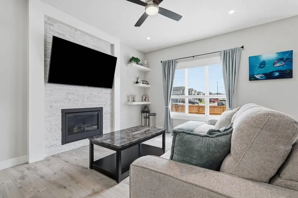 1376 Price Road Carstairs AB T0M 0N0