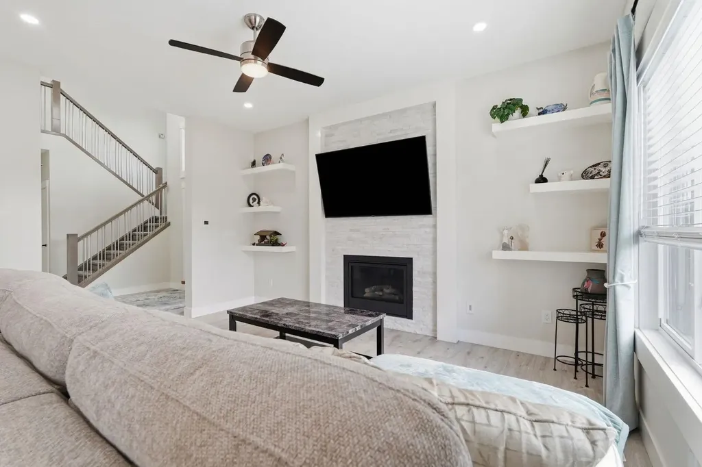 1376 Price Road Carstairs AB T0M 0N0