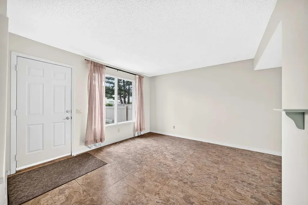 406 Blackthorn Road NE Calgary AB T2K 1K5