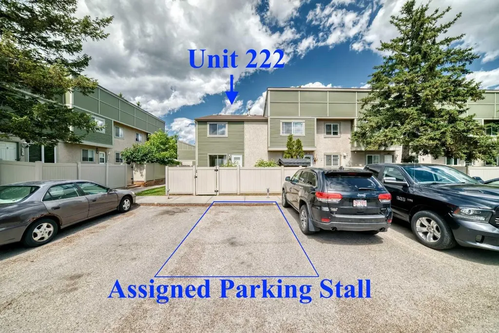406 Blackthorn Road NE Calgary AB T2K 1K5
