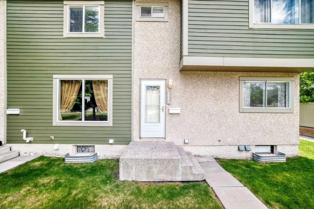 406 Blackthorn Road NE Calgary AB T2K 1K5